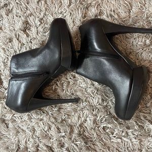 Kelsi Dagger Rosabella Black Leather Ankle Boots Booties size 6 Made Brazil